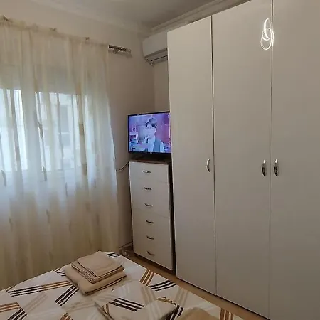 Apartament Glen's At Qerret