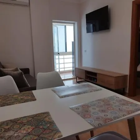 Apartment Glen's At Qerret Golem (Tirana)