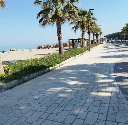 Glen's At Qerret Apartman Golem