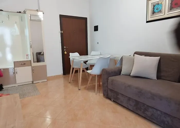 Glen's At Qerret Apartman Golem